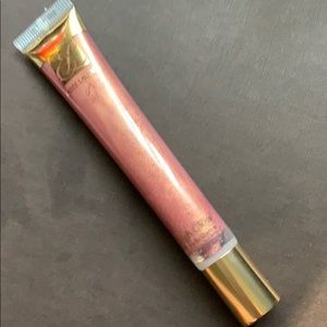 Estée Lauder high Gloss lipgloss in 10Rose